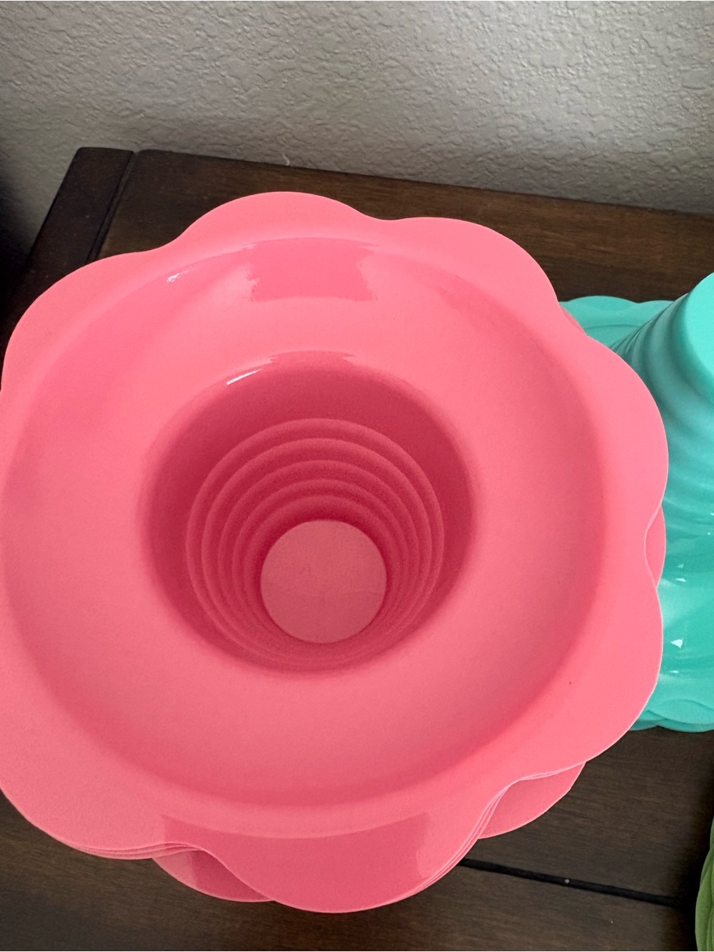 Plastic Snow Cone Cups - Picture 2 of 4